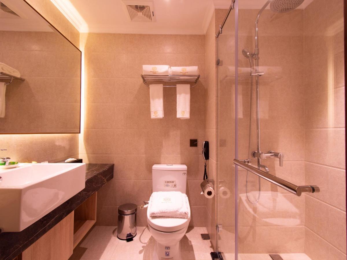 Prince Hotel Yangon Bagian luar foto