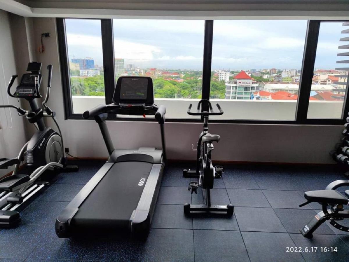 Prince Hotel Yangon Bagian luar foto