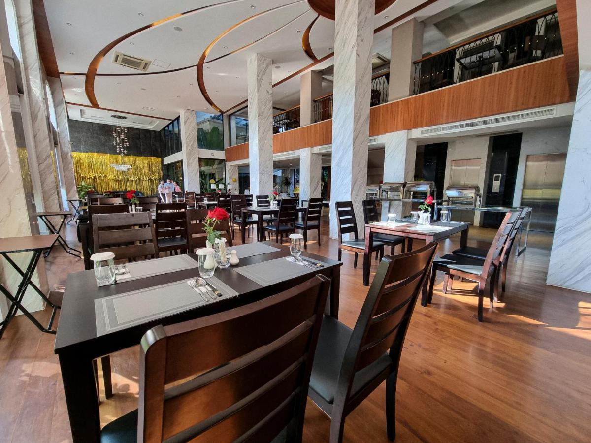 Prince Hotel Yangon Bagian luar foto